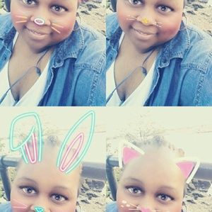 Meet your Posher, Monique