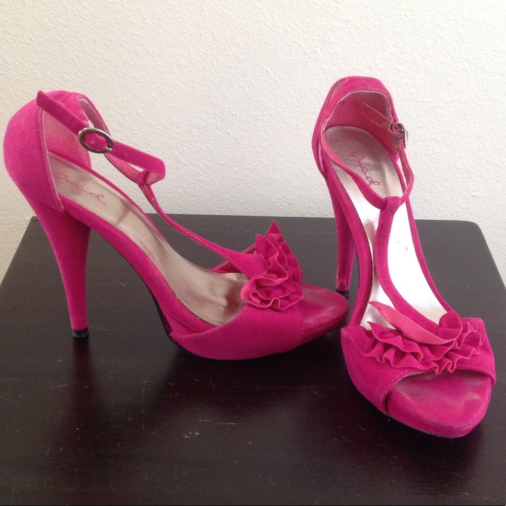 Pink T Strap Sandals. Size 8