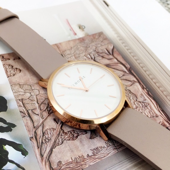 T h e  H o r s e • Original Blush Rose Gold Watch - Picture 3 of 8