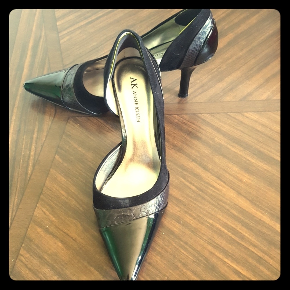 Black heels