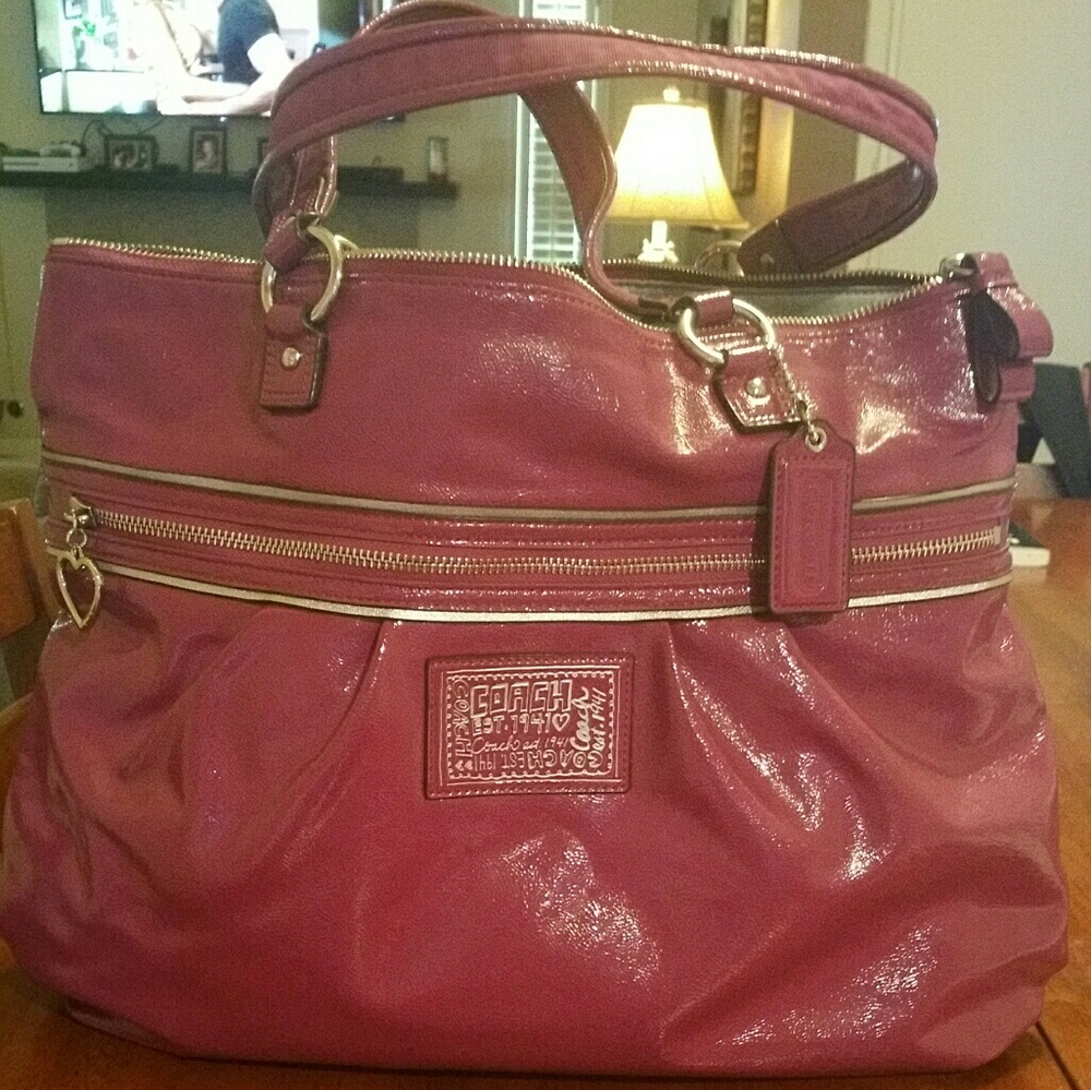 Authentic COACH Poppy Op Art Shoulder Bag