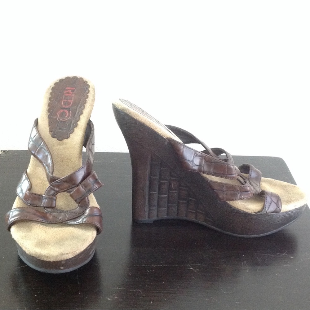 Brown Textured Wedges. Size 7