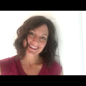 Meet your Posher, Dana