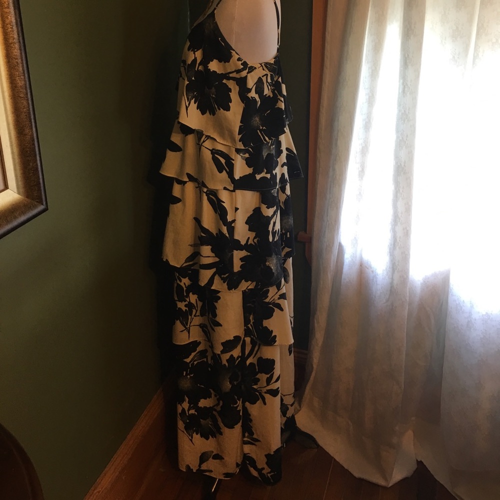 Dress - Picture 3 of 4