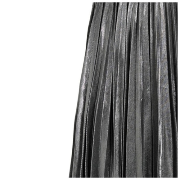 Metallic Gunmetal Knife Pleat Silver Skirt - Picture 3 of 4