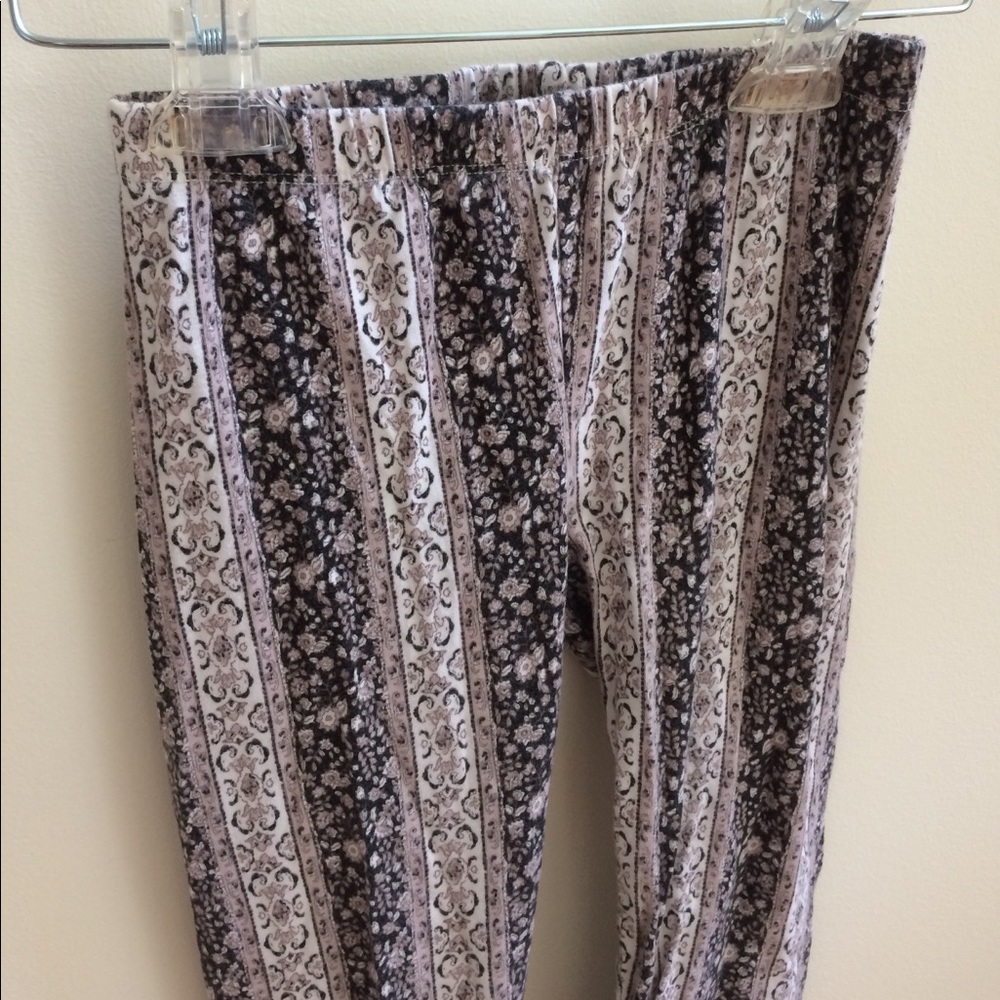 F21 patterned leggings - Picture 2 of 3