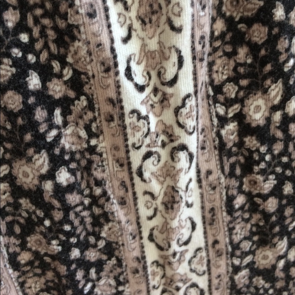 F21 patterned leggings - Picture 3 of 3