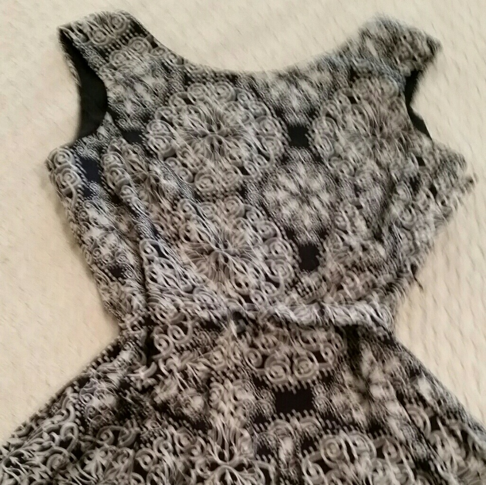 Robbie Bee Aline Dress Size 10 NWOT