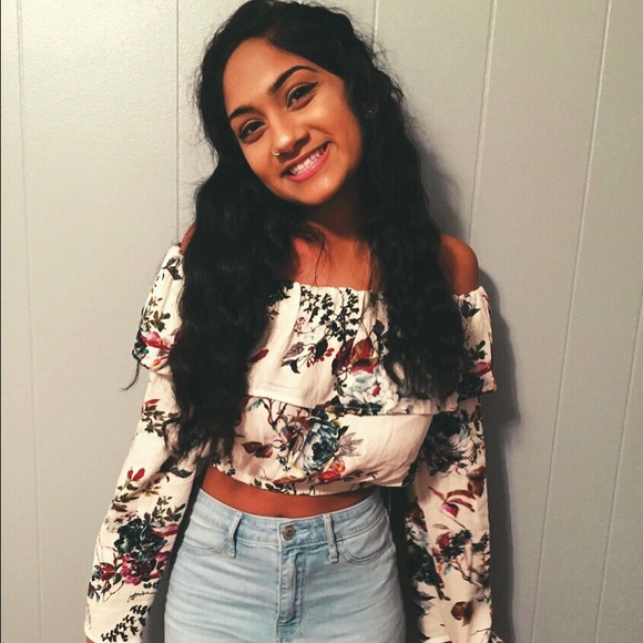 Meet your Posher, Payal - Picture 1 of 1
