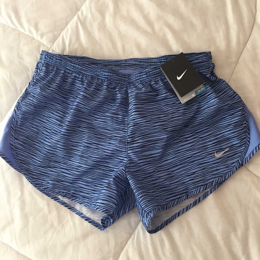NWT Nike running workout shorts size Medium