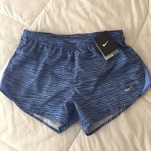 NWT Nike running workout shorts size Medium
