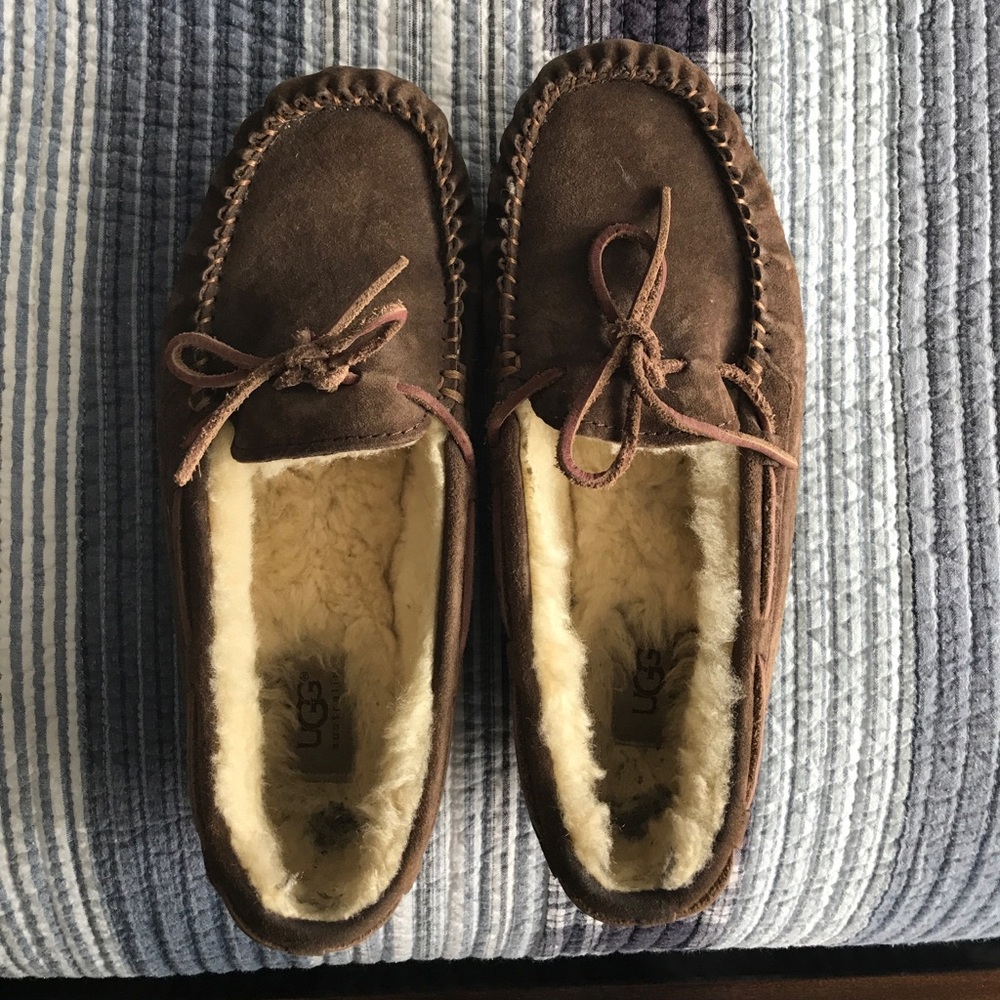 Brown UGG "Dakota" slipper