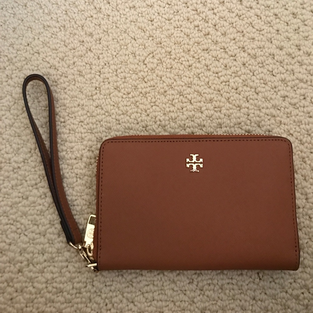 Tory burch wristlet