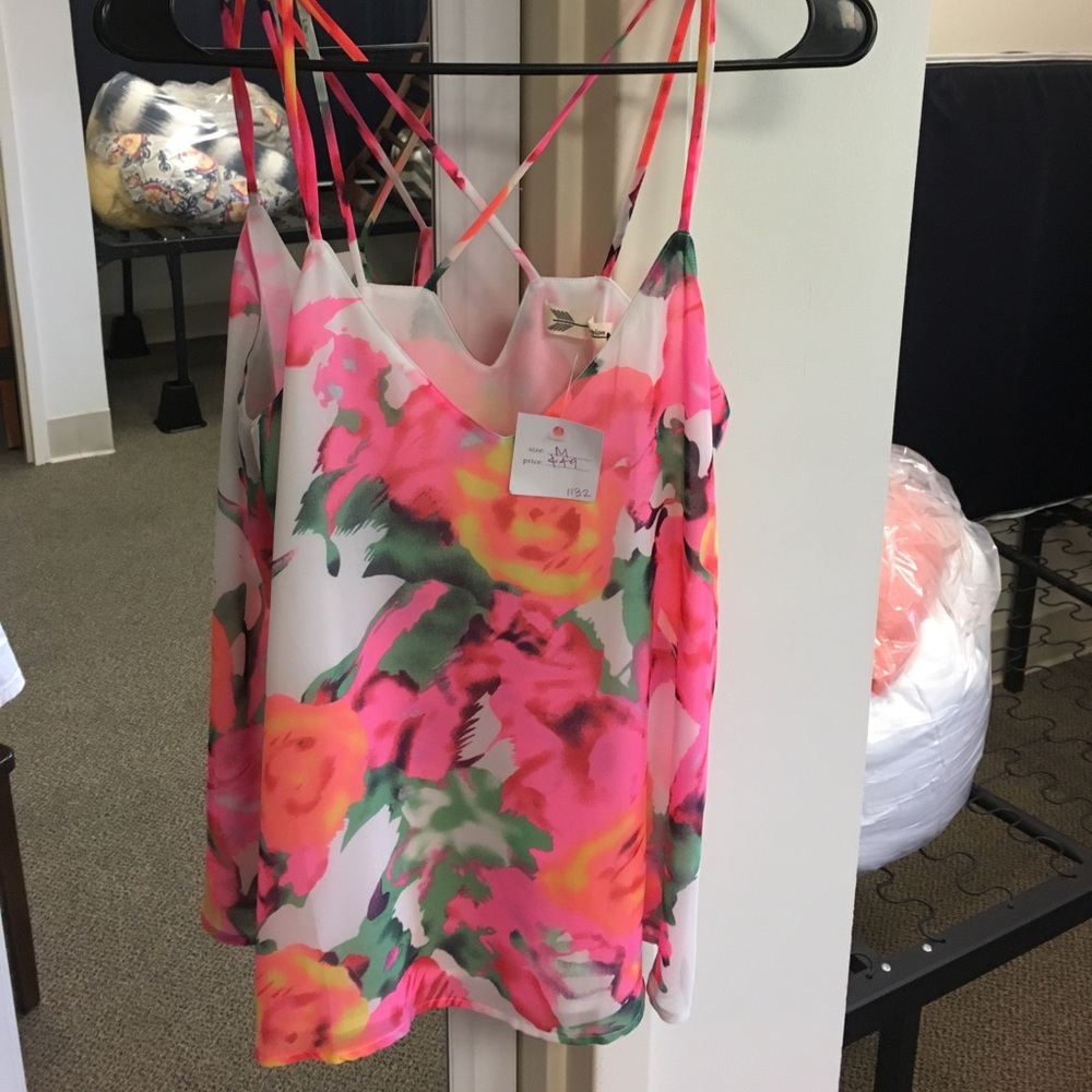 Cute floral tank from BuddyLove. Never worn!