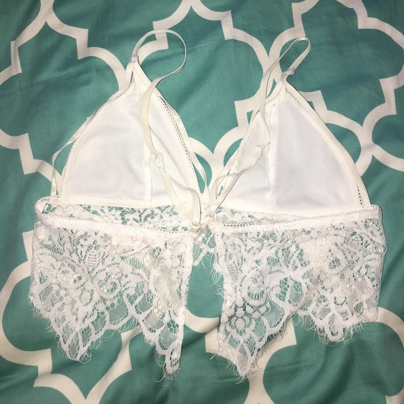White lace bralette❤ - Picture 2 of 3