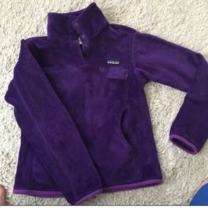 Purple Patagonia retool snap t pullover fleece.