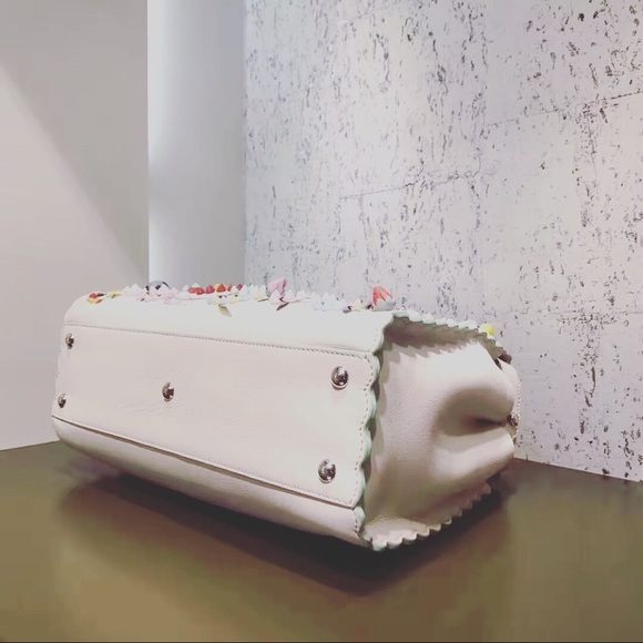 FENDI HANDBAG - Picture 2 of 3