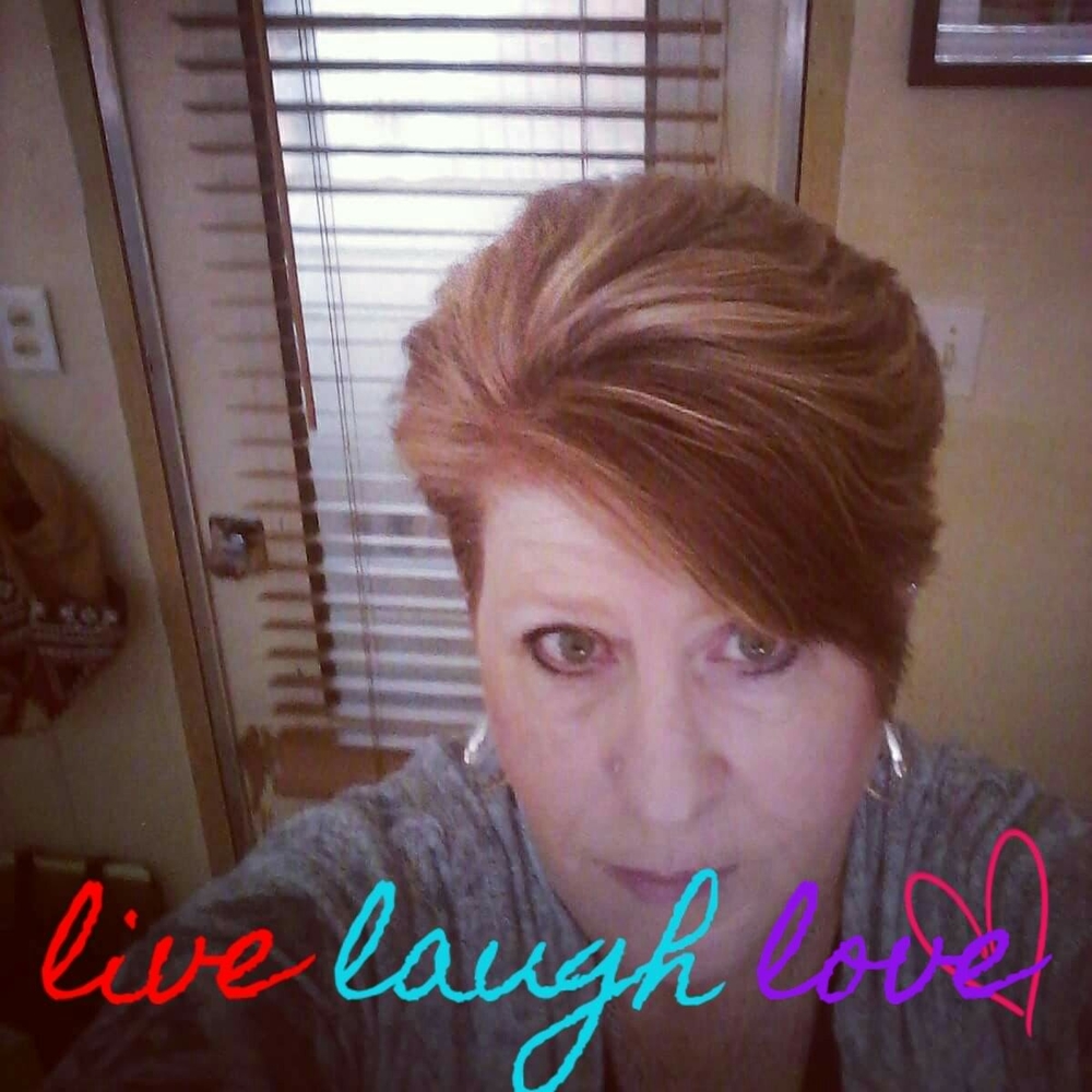 Meet your Posher, Dee