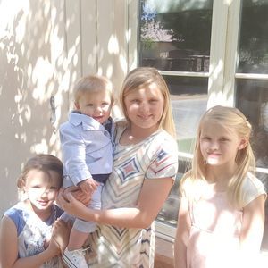 Meet your Posher, Lisa