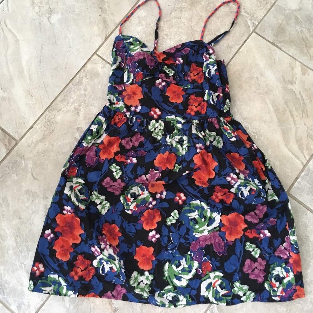 Short dress
