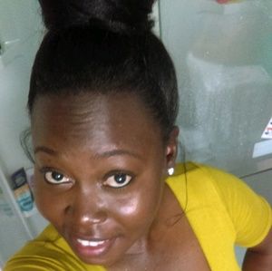 Meet your Posher, Roxanne