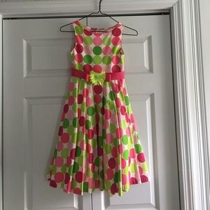 Girl's polka dotted dress.