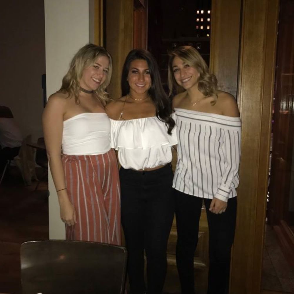 Meet your Posher, Danielle