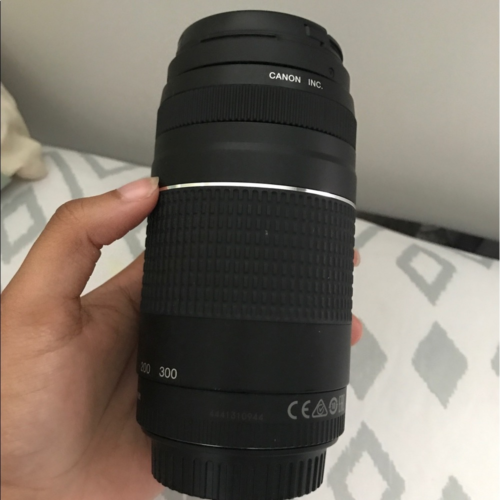 Canon Ef 70-300 mm lens