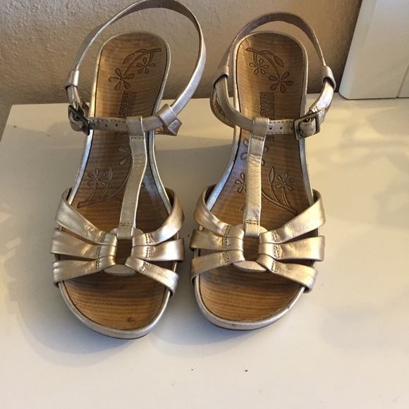 Gold Wedges - Picture 3 of 6