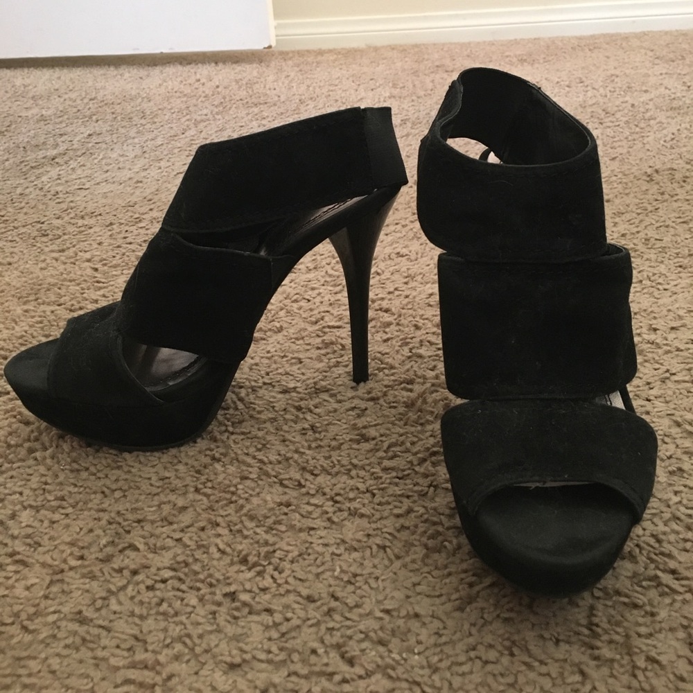 Black thick strap heel