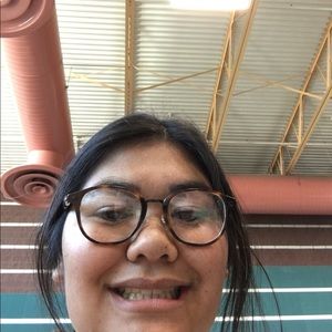 Meet your Posher, Tehani