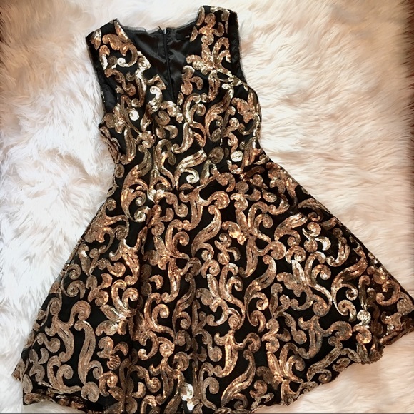 Sequin Gold Holiday Party Evening Cocktail Dress - Picture 4 of 7