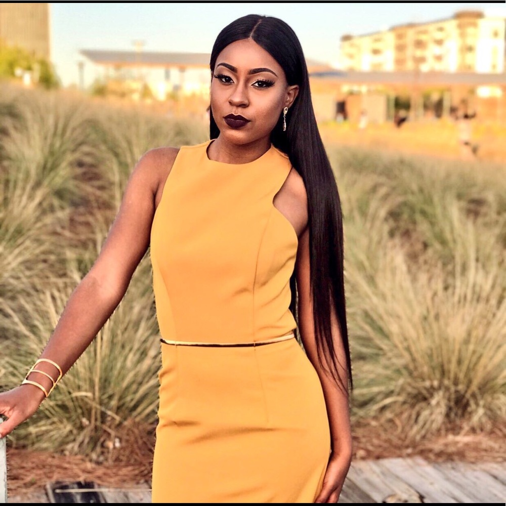 Dress - Picture 3 of 3