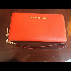 Michael Kors Jet Set Wristlet