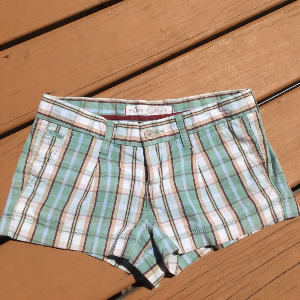⛺️Hollister shorts size 3