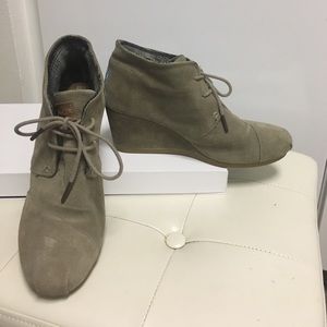 TOMS Suede booties