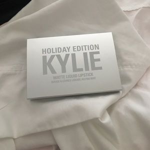 KYLIE COSMETICS - Holiday Edition