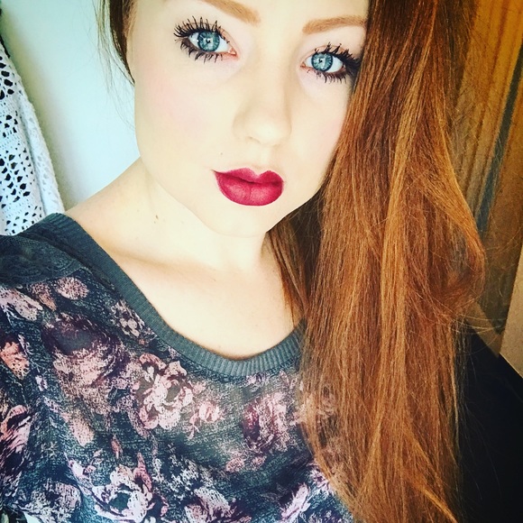 Meet your Posher, Haley - Picture 3 of 5