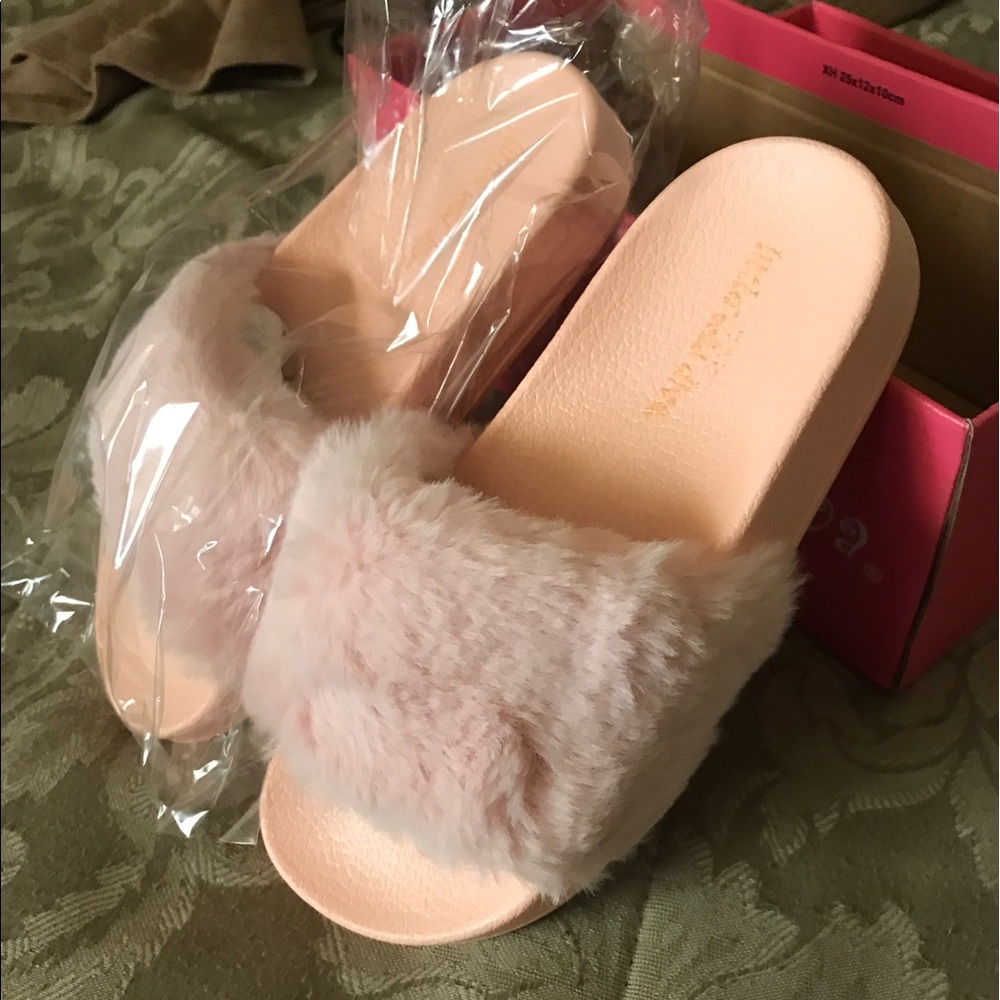 Forever 21 Faux Fur Slides