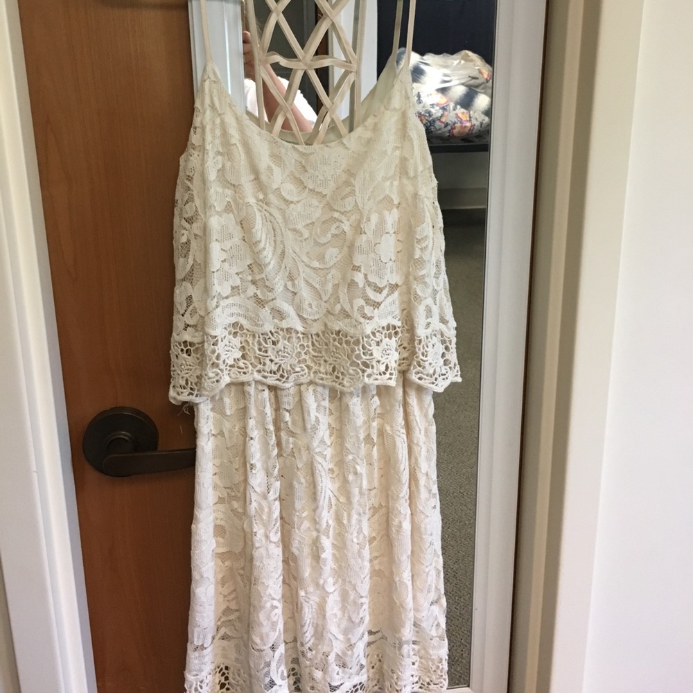 Lace Gianni Bini dress