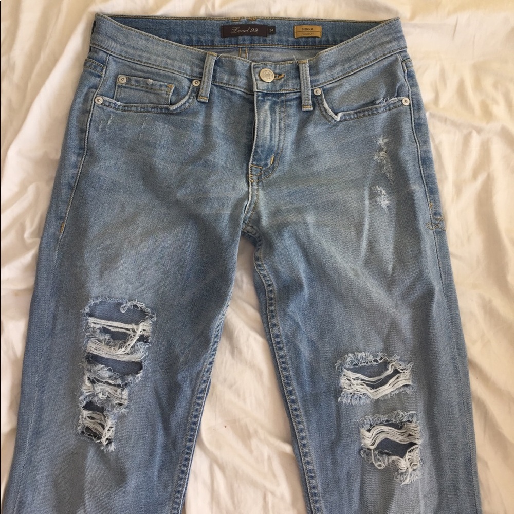 Level 99 Light Wash Very Nice Jeans