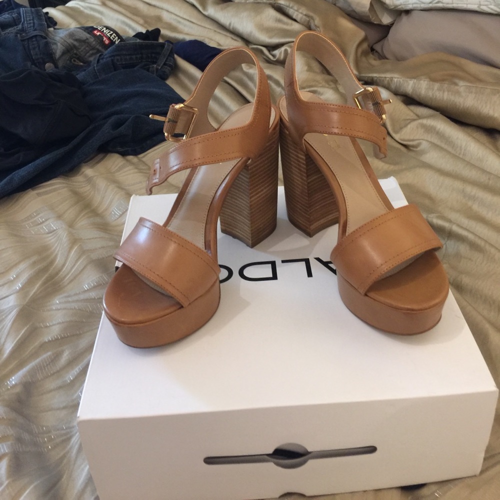 Brown/tan sandal heels