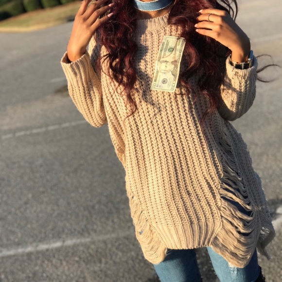 Distressed sweater - Picture 2 of 2