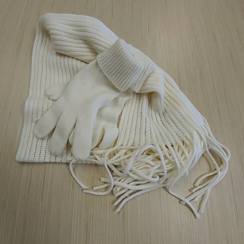 Ivory Scarf Mitten Set