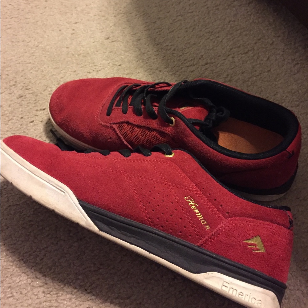 Emerica skate shoes. Size 11