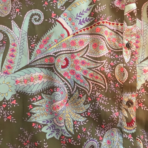 American Eagle: Paisley Button Down Tank - Picture 5 of 6