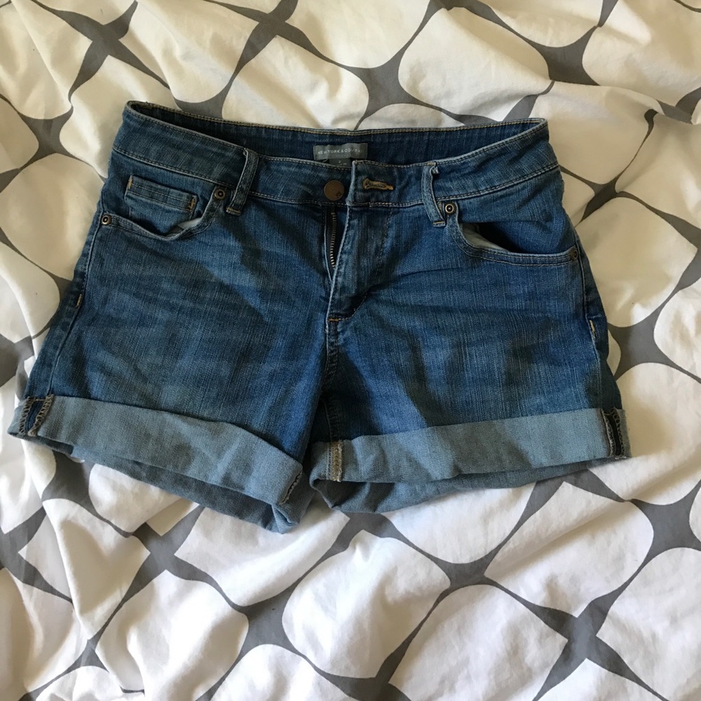 Jean shorts with rolled bottom