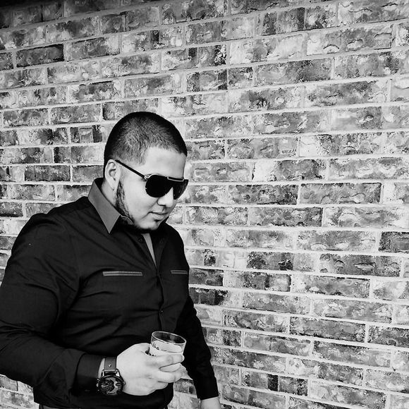 Meet your Posher, Cesar - Picture 1 of 1