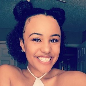 Meet your Posher, Kendall