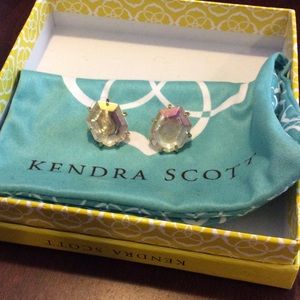Kendra Scott Morgan studs in Clear Iridescent